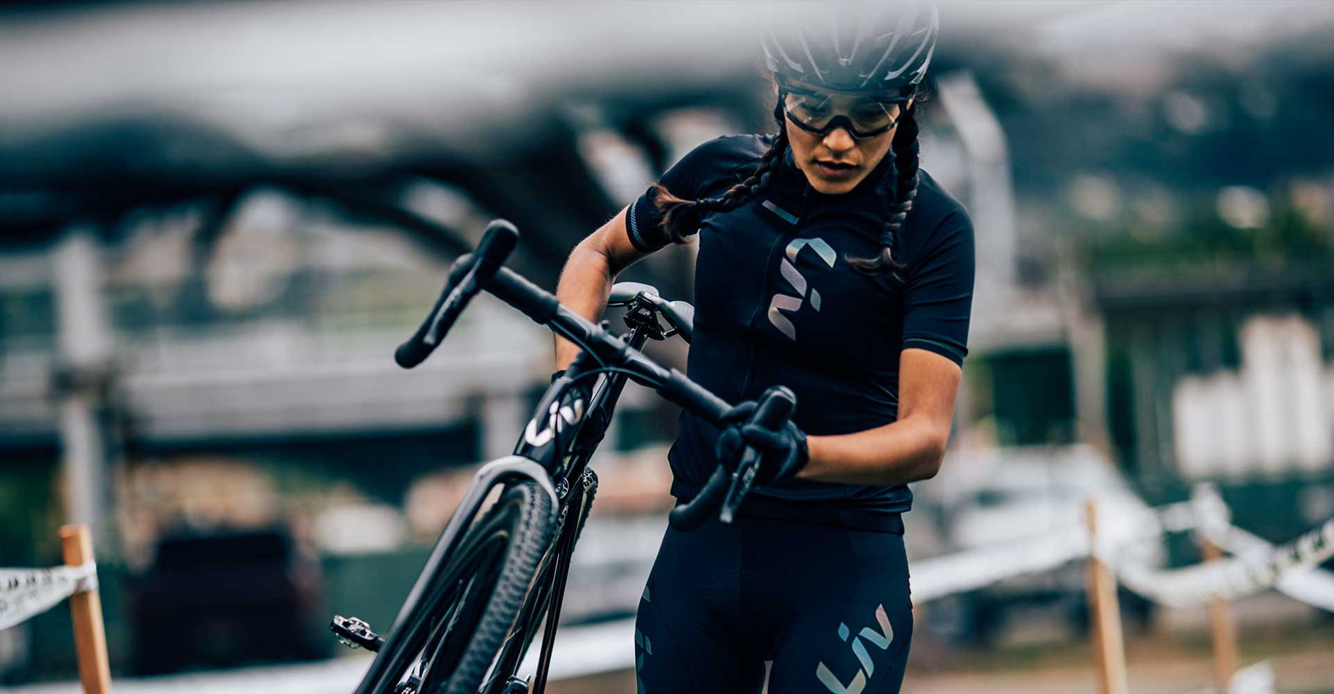 Liv Composite Confidence Details Banner Image of Women's Cyclocross Racing